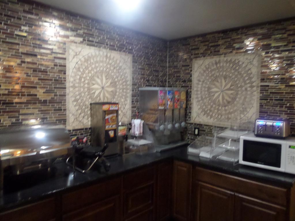 Americas Best Value Inn Rawlins Extérieur photo